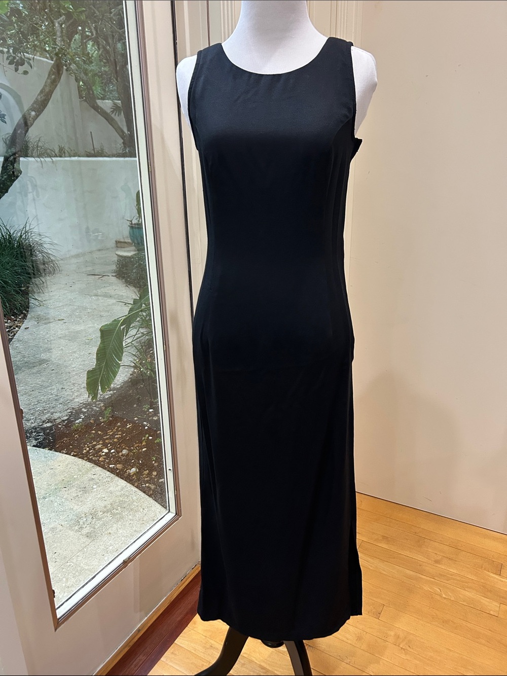 Black Sleeveless Column Dress - Classic Women's Evening Dress